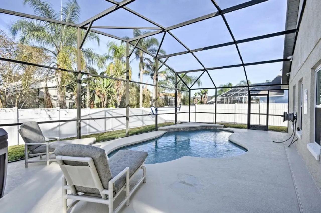 Ferienhaus Mickeys Landing - Luxury Family 4br - 2 Master Pool Hot Tub Bbq Game Rm 5min